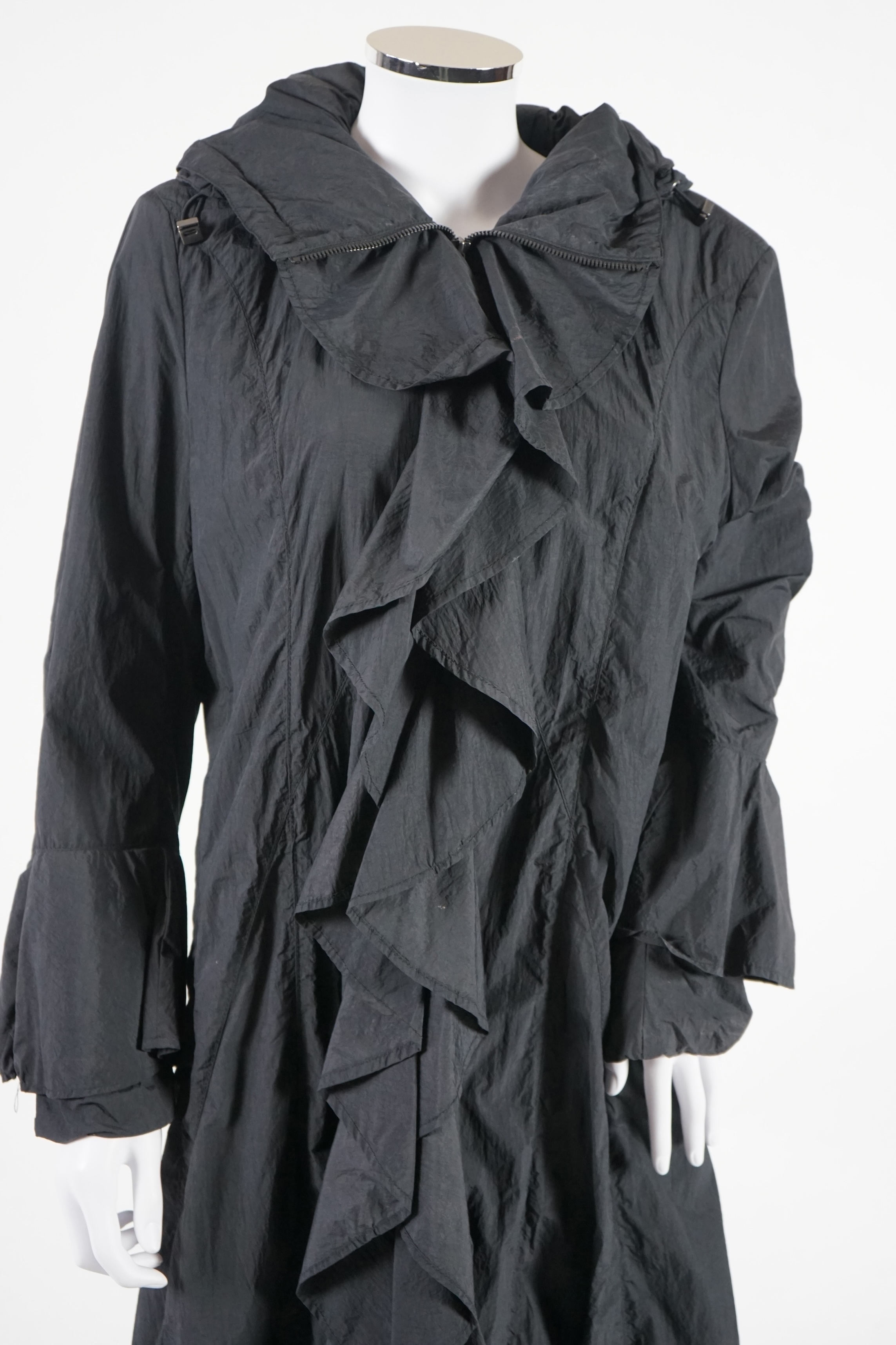 Five unisex and lady's coats including Tommy Hilfiger, Large - X Large. Proceeds to Happy Paws Puppy Rescue
